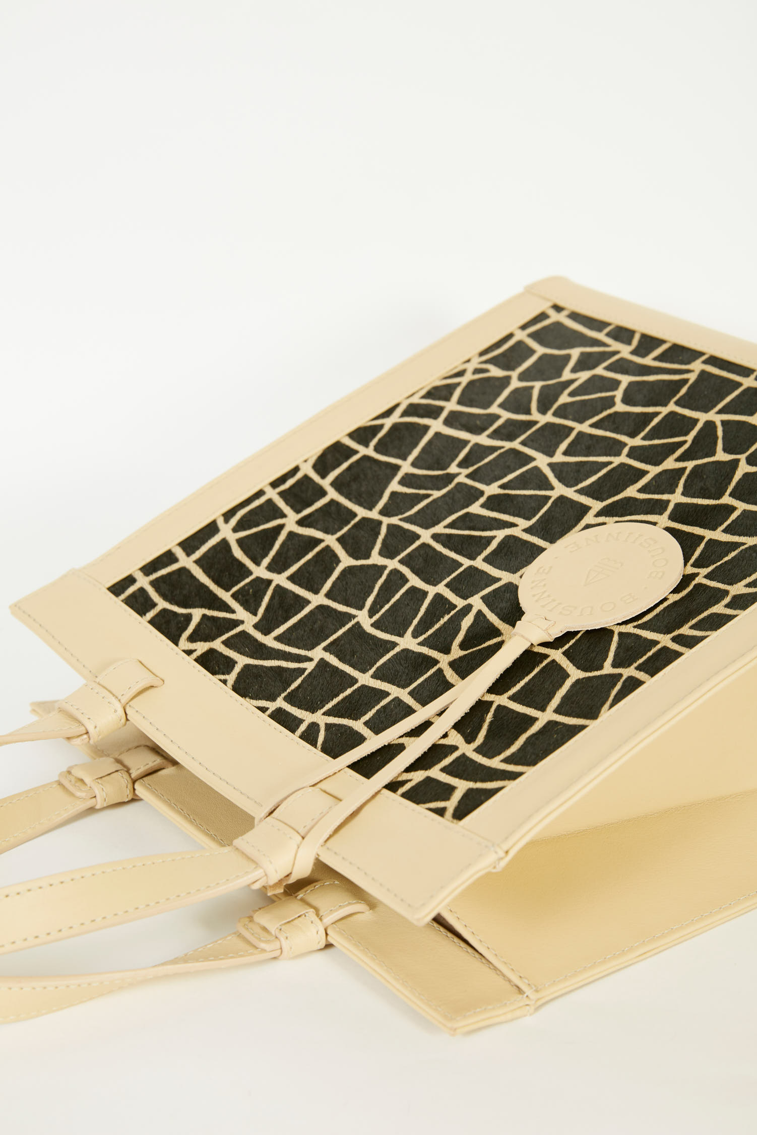 GIRAFFE SAFARI 19.1 HANDBAG