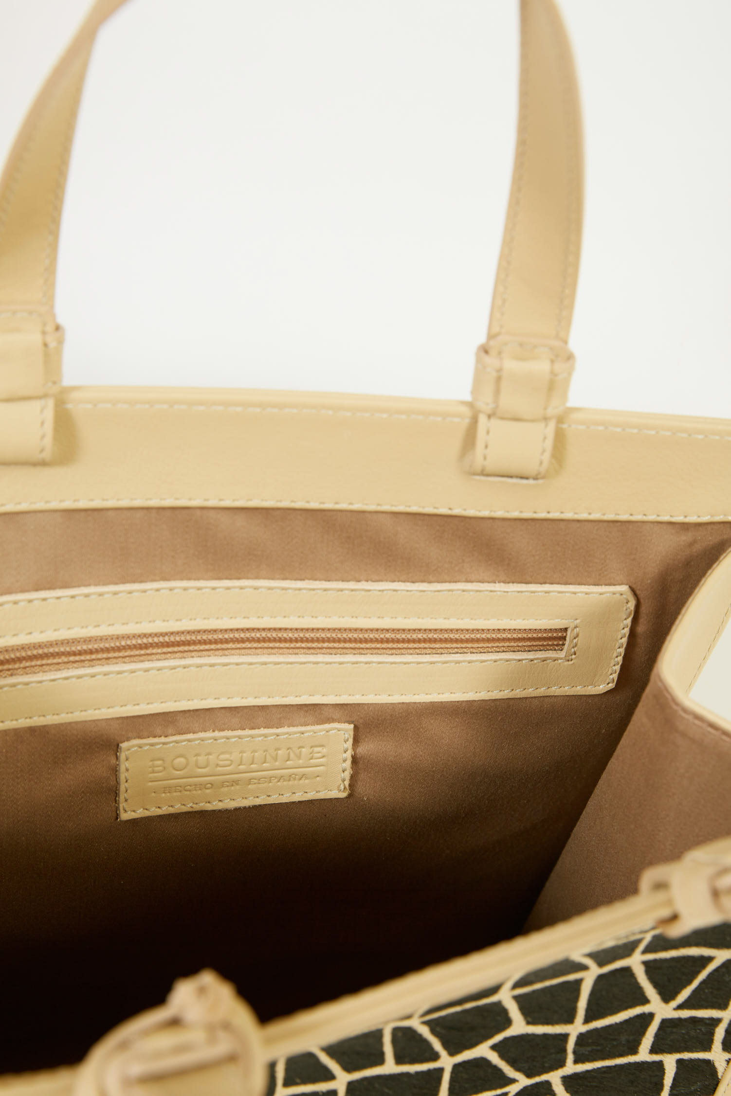 GIRAFFE SAFARI 19.1 HANDBAG