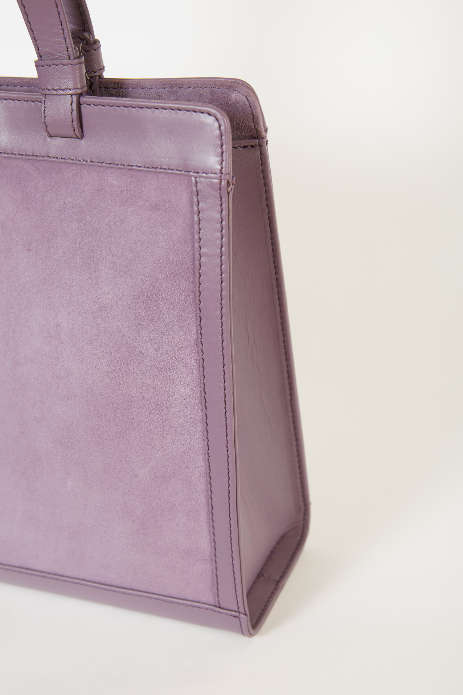 LILAC CARRÉ HANDBAG