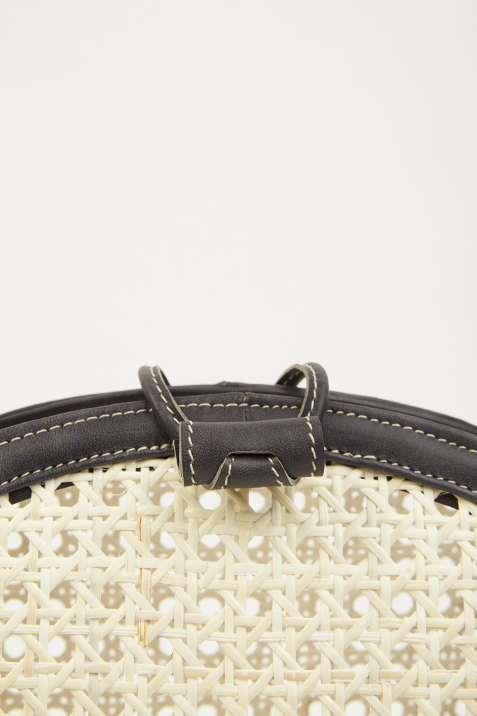 BLACK CHAÎSE BALLON HANDBAG