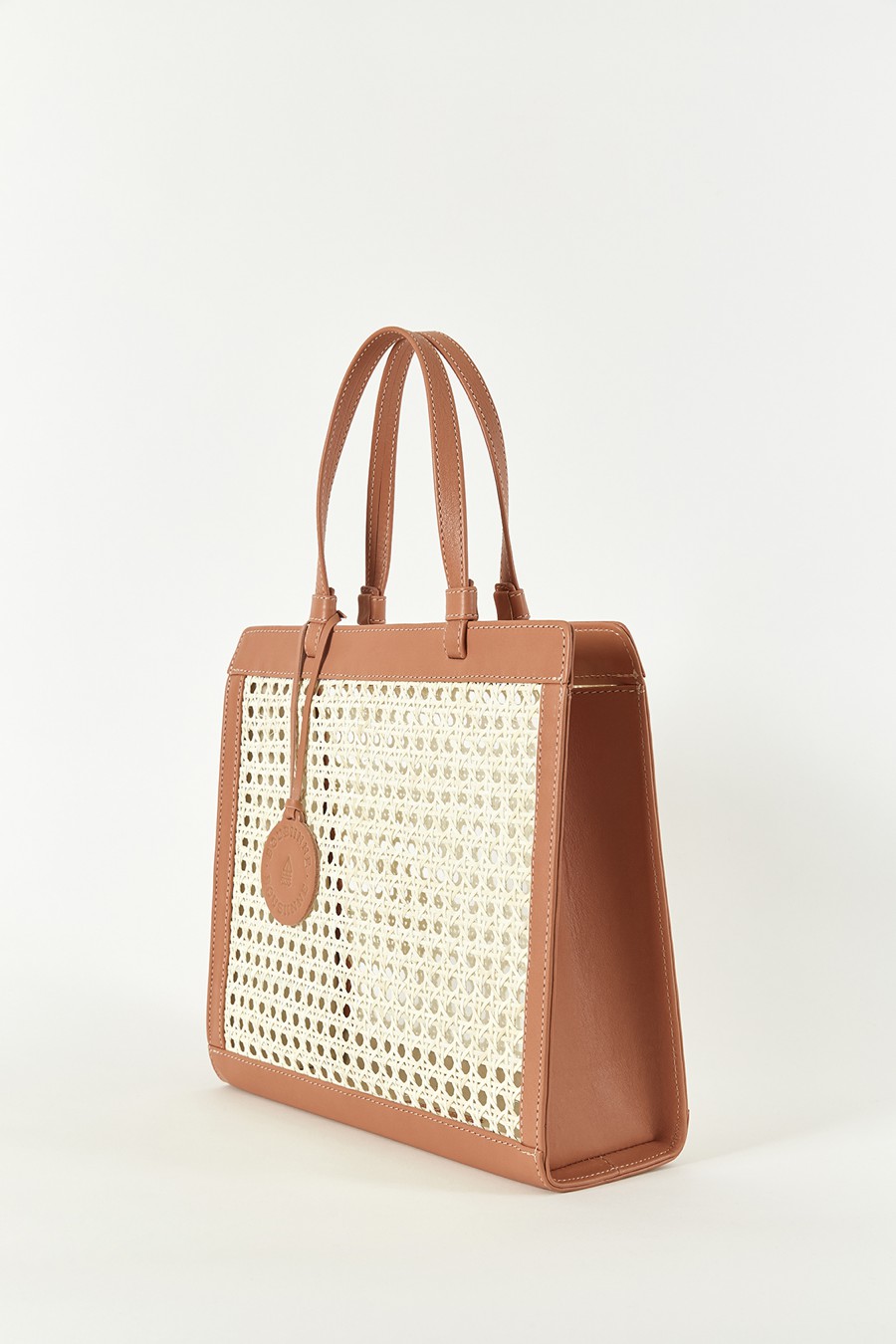 CORAL CHAÎSE CARRÉ HANDBAG