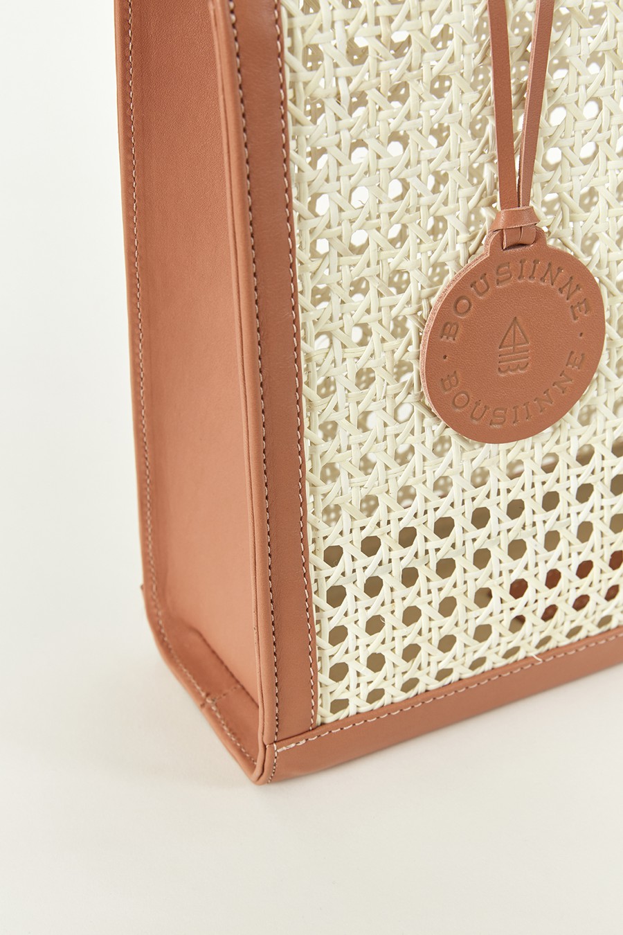 CORAL CHAÎSE CARRÉ HANDBAG