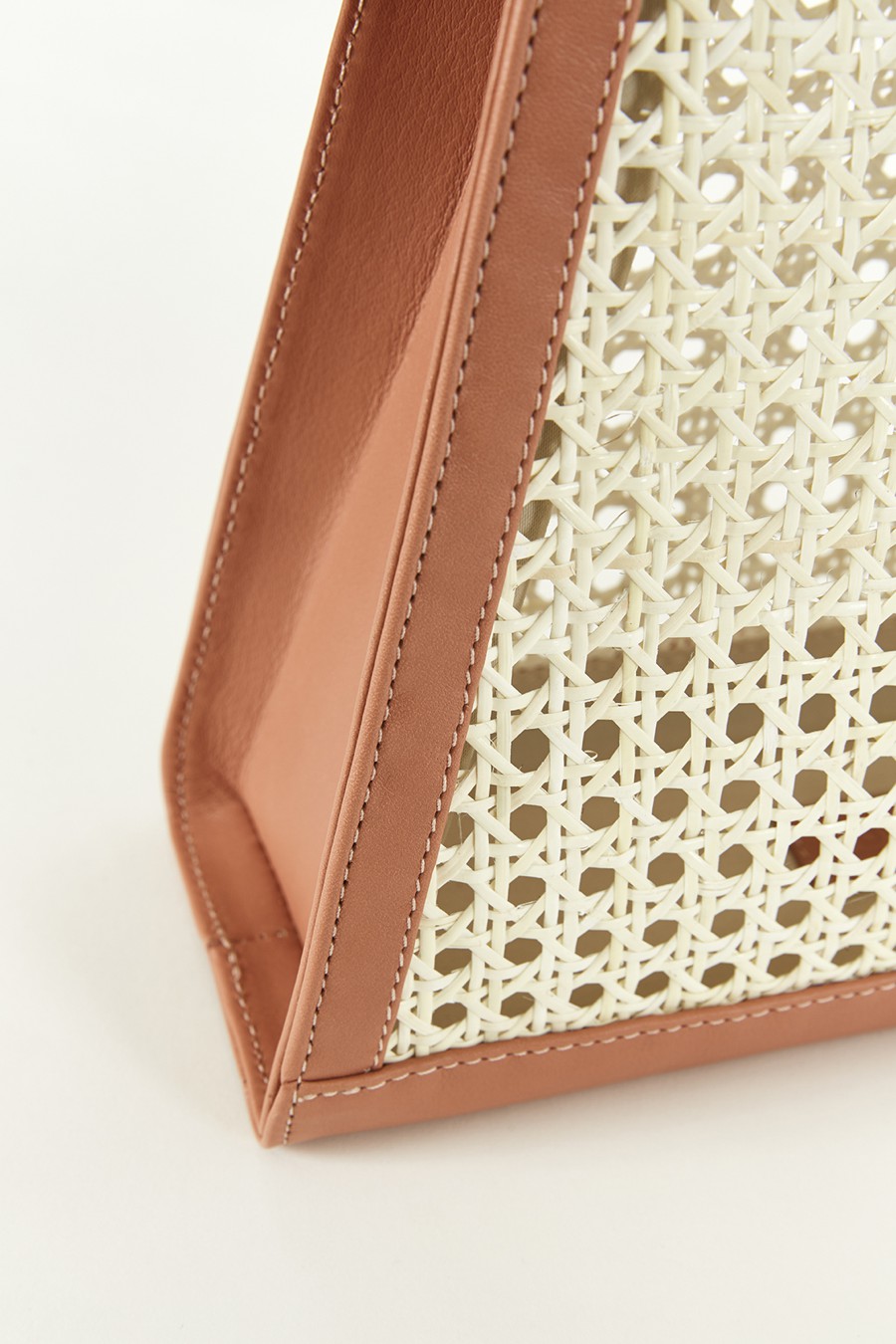 CORAL CHAÎSE TOUR HANDBAG