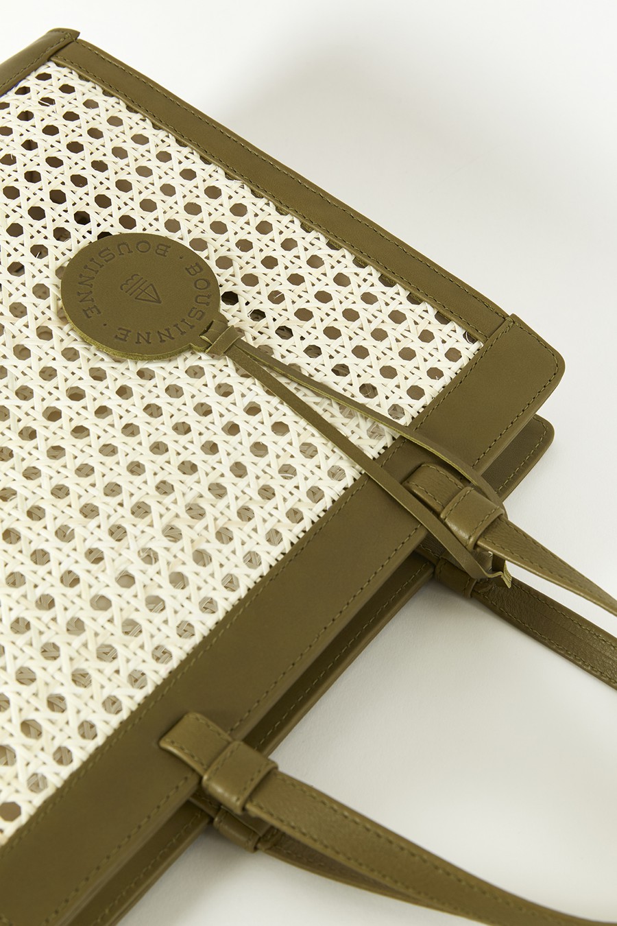 BOLSO CHAÎSE CARRÉ KAKI